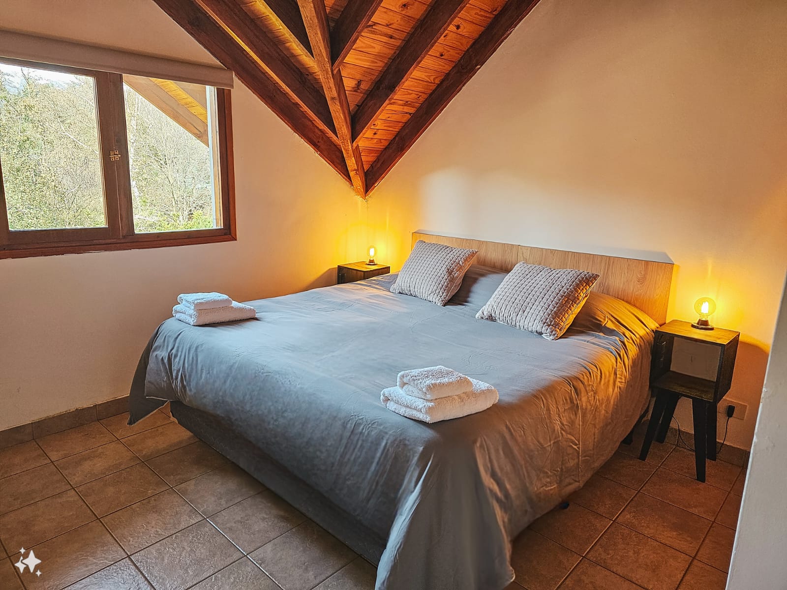 Dormitorio matrimonial — Casa Aicu